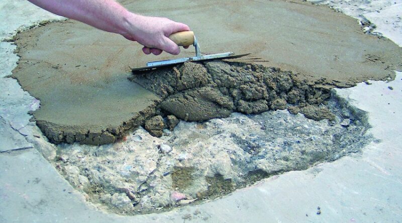 The most prevalent kind of fissures in concrete, hairline fractures, are frequently written off as minor problems. These tiny fissures could appear innocuous at first, but they could soon turn into water seepage channels.